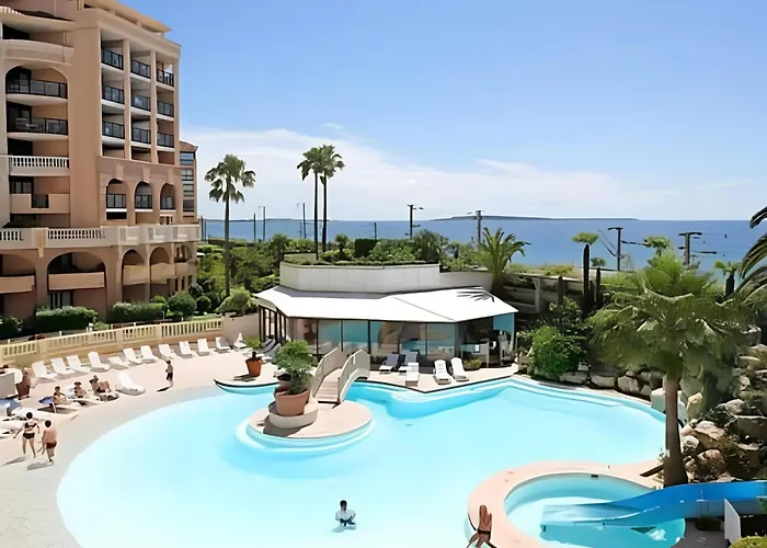 Appartamento In Riva Al Mare A Cannes