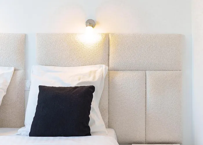 Stylish 2 Rooms In The Heart Of Cannes