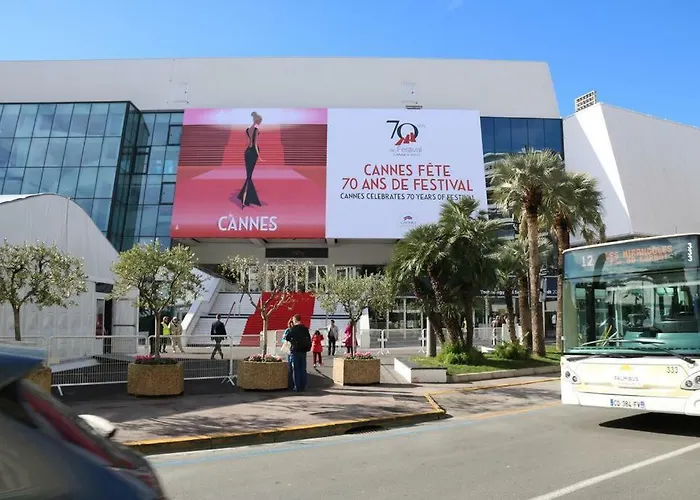 Riviera Studio Cannes Center