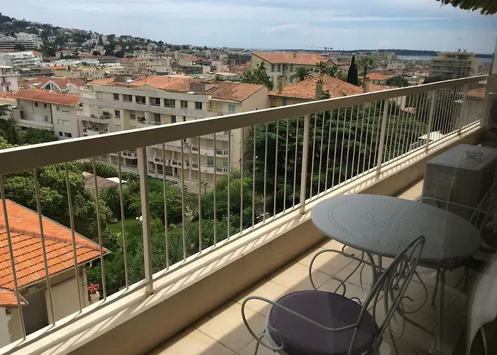 Cannes: Agréable 2 pièces vue mer panoramique