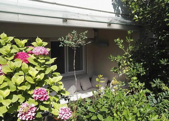 Lux Studio our swimming pool&garden Cannes